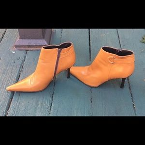 🦋 Charles David Italian Leather Booties